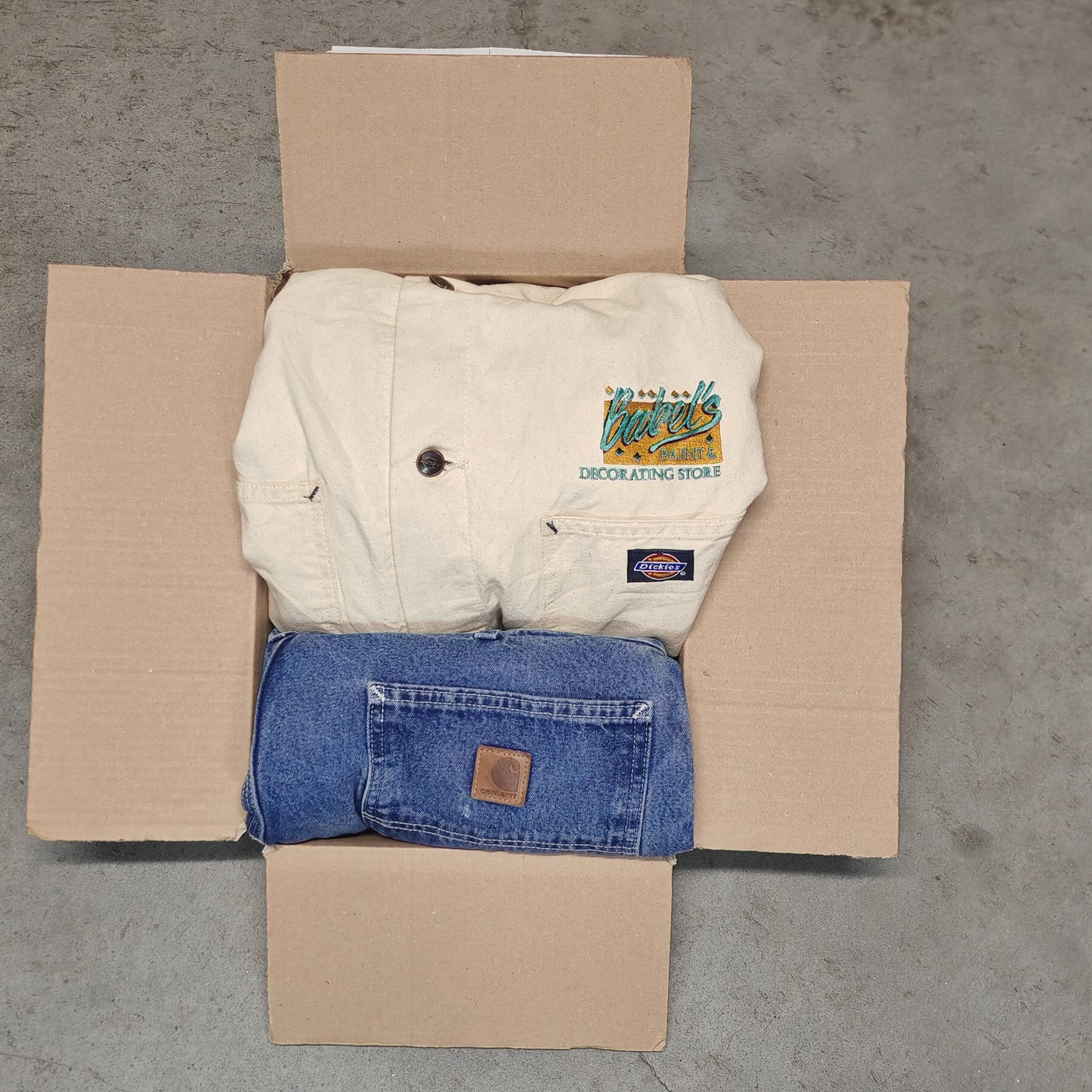 RETROVERSO BOX Archivio Americano: Il Vero Stile USA (Carhartt, Dickies & Varsity)