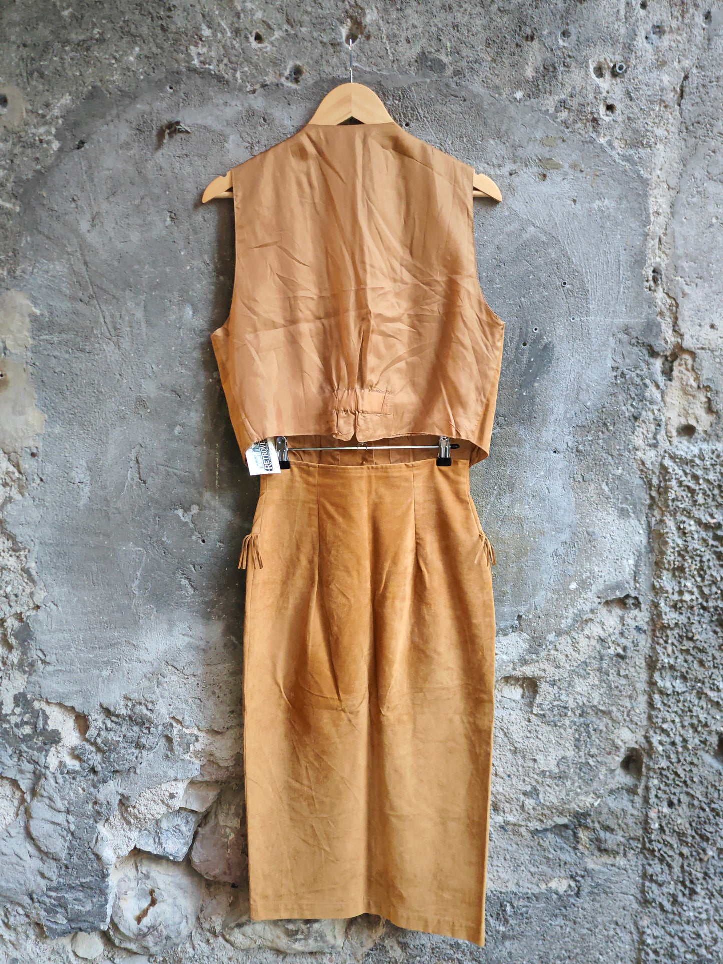 Completo Vintage Western Donna Gilet + Gonna con Frange Effetto Camoscio Beige