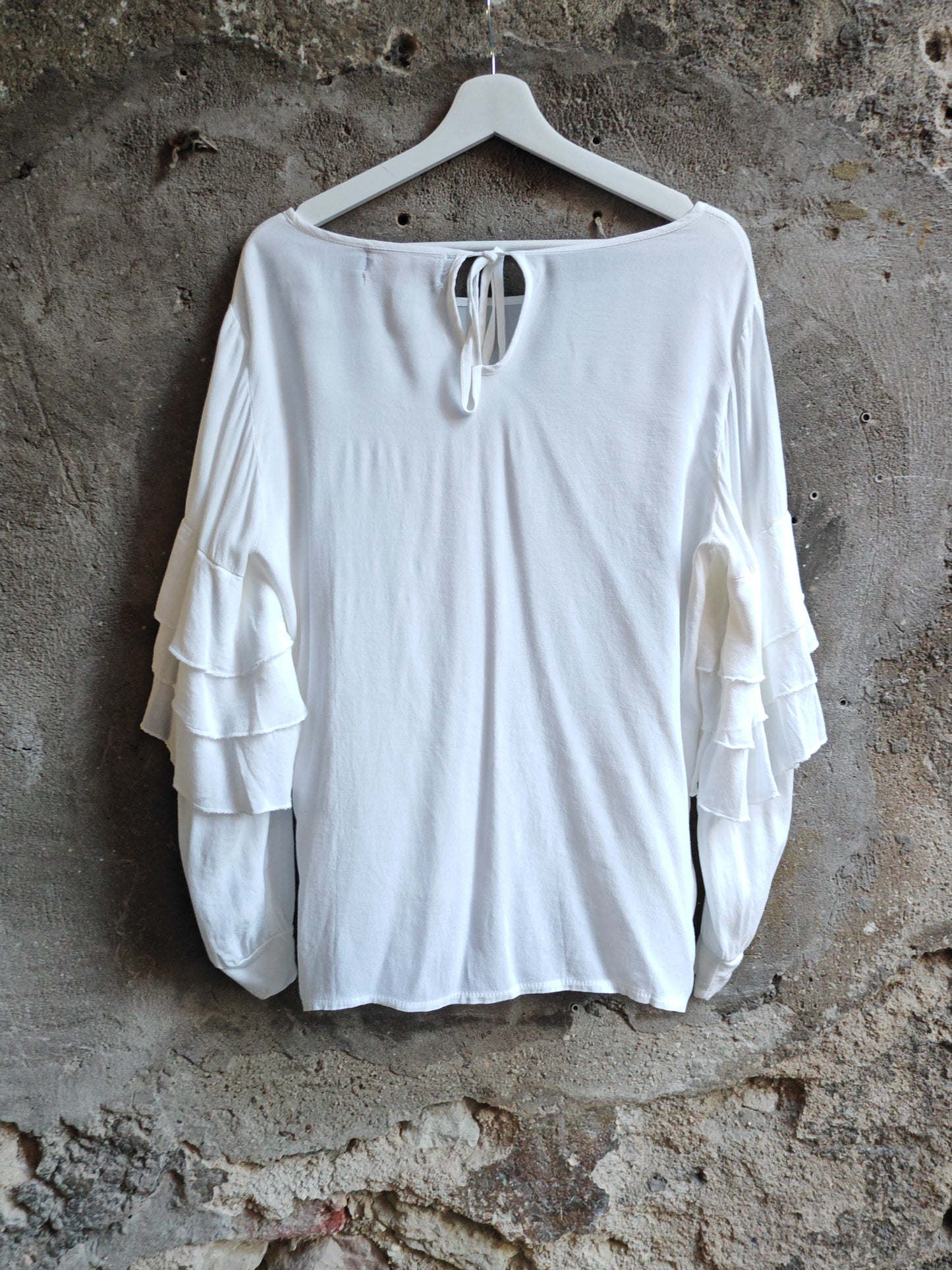 Blusa Vintage Amatrichi Donna Bianca in Viscosa con Maniche Volant Taglia M