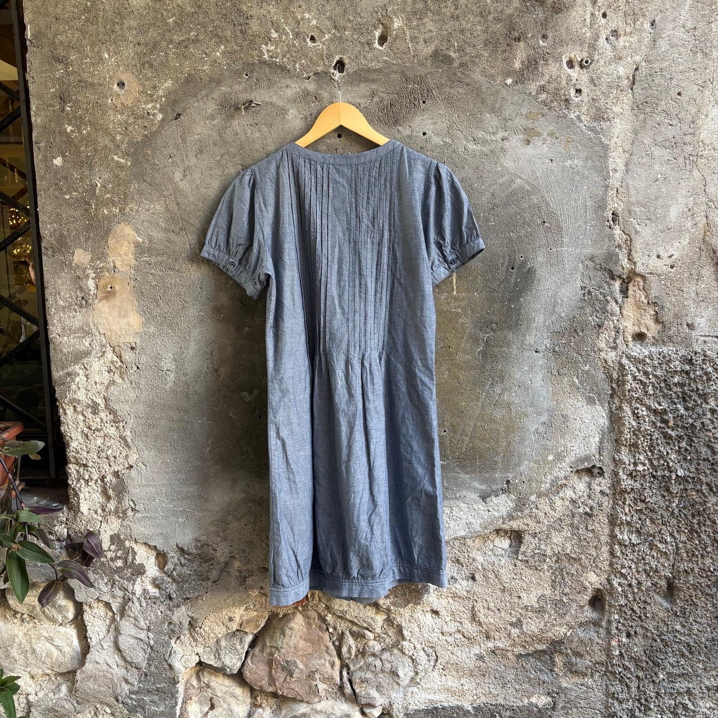 Abito Denim Leggero Effetto Tencel Scollo Bardot con Volant