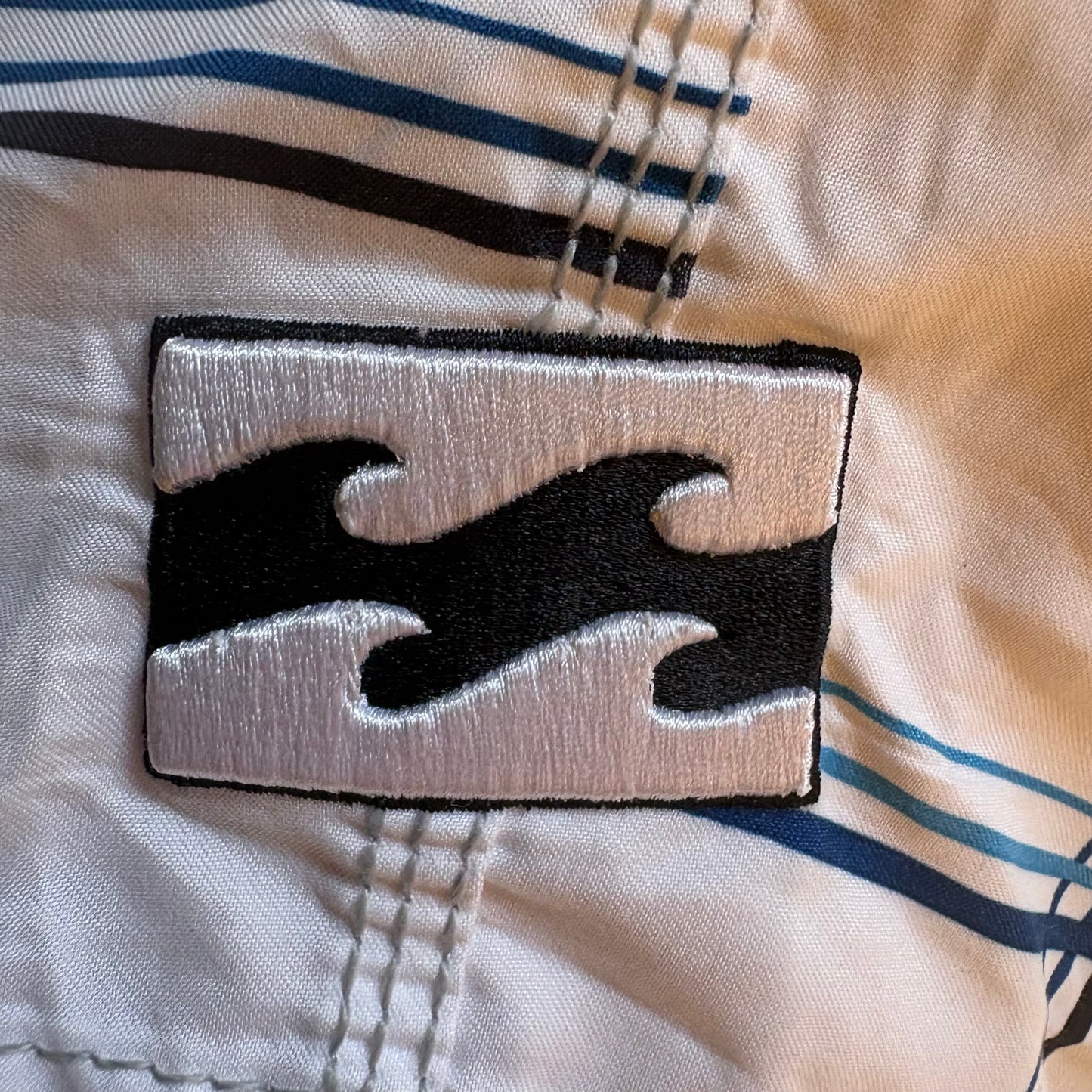 Pantaloncini Costume Billabong Vintage Bianco a Quadri Blu e Neri Anni 2000