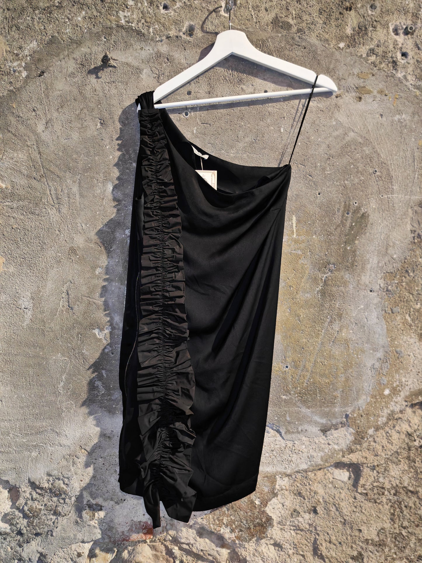 Abito Twin-Set T.S.T Nero Monospalla con Volant Donna