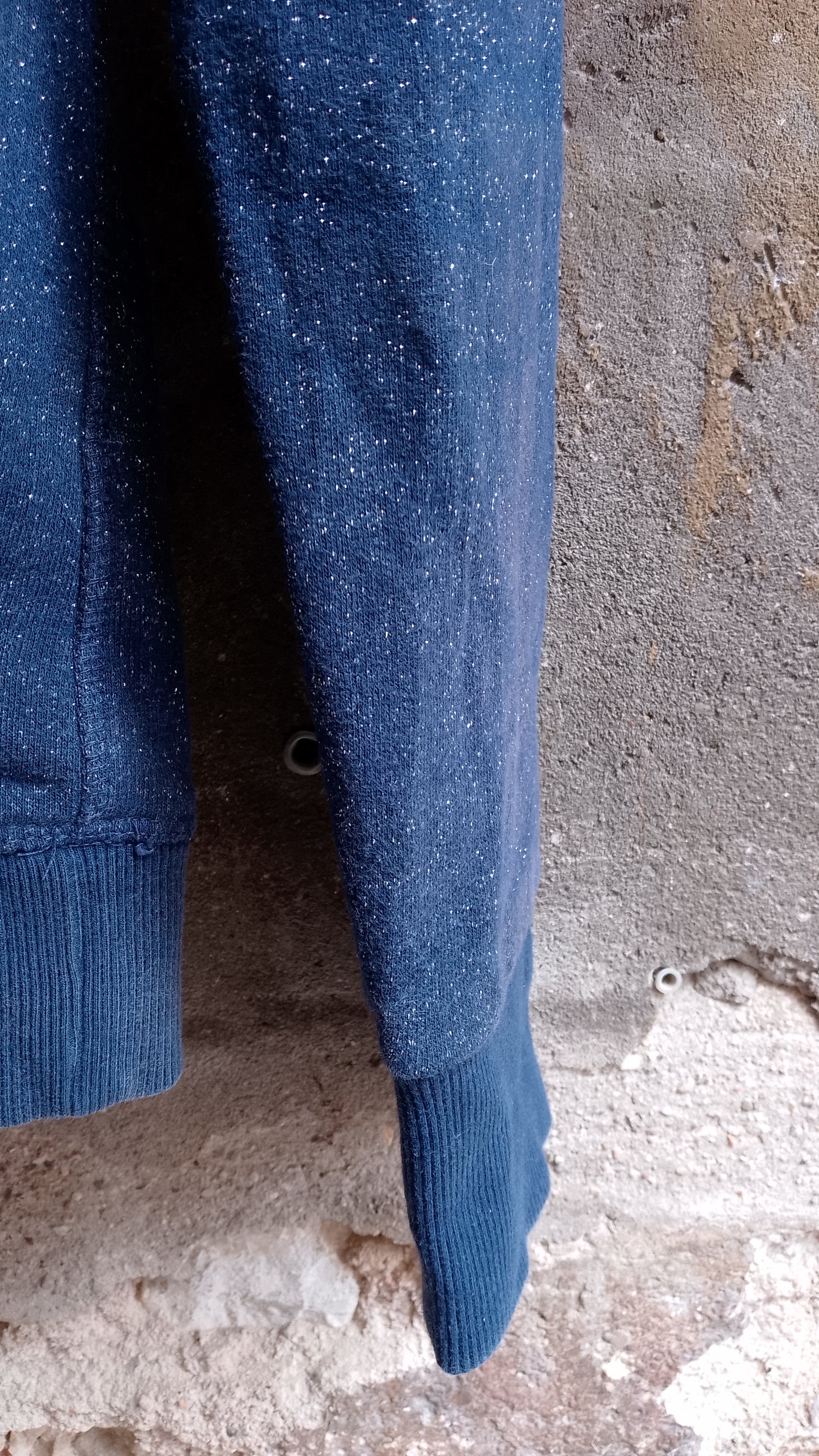 Superdry Felpa Blu Notte Melange con Cappuccio e Logo Rosa Fluo Donna Taglia S