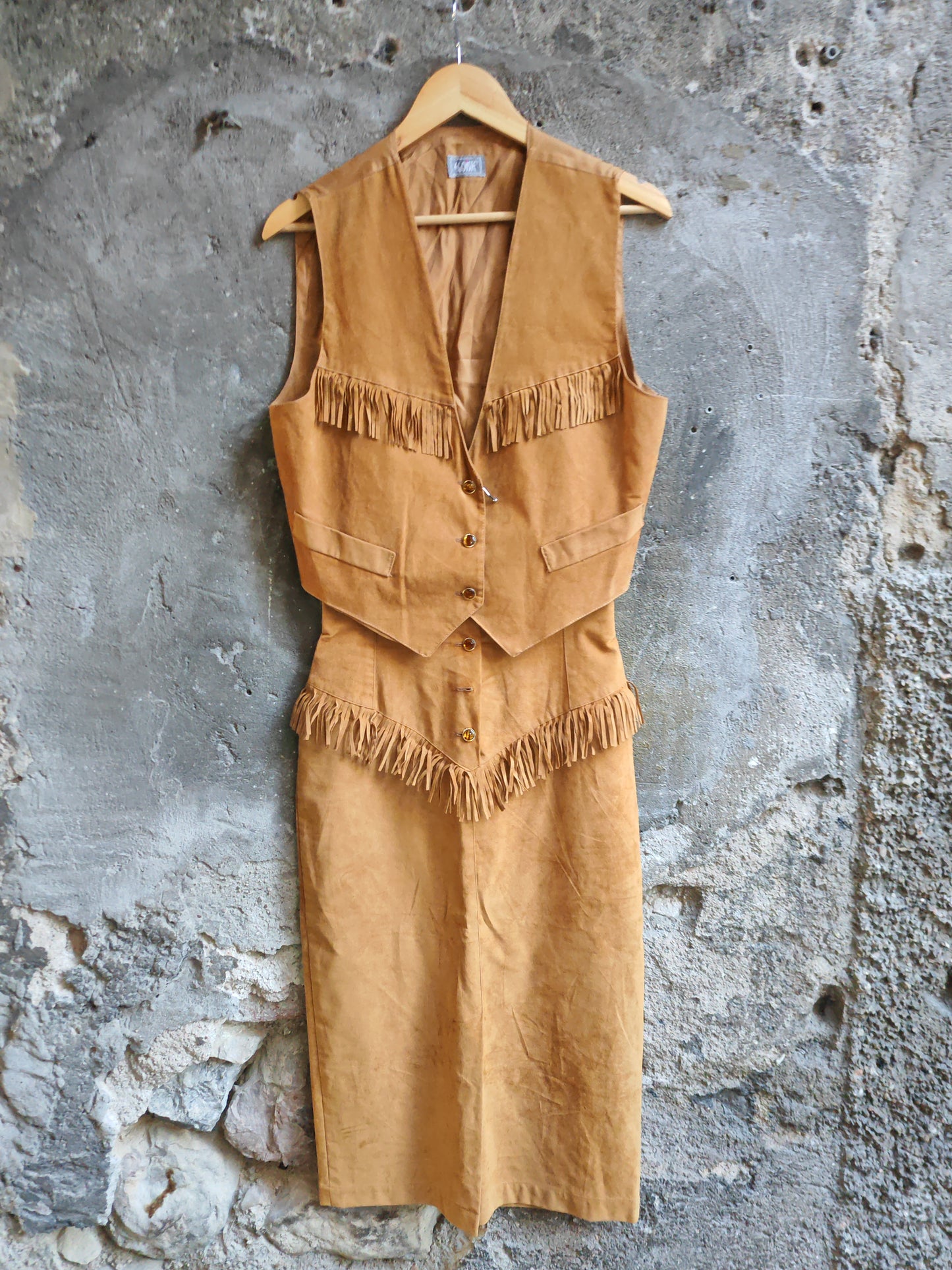 Completo Vintage Western Donna Gilet + Gonna con Frange Effetto Camoscio Beige